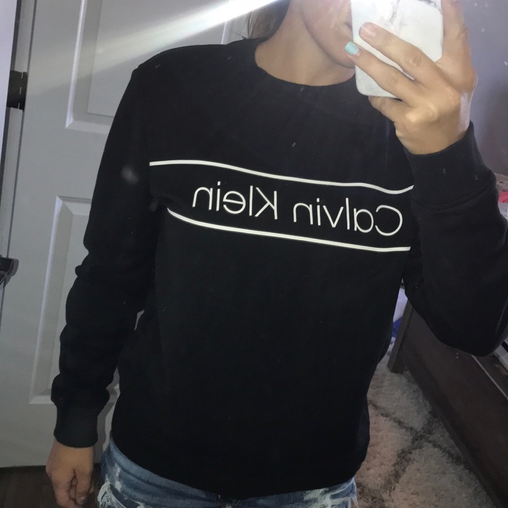 NWOT Calvin Klein Black Crewnneck
